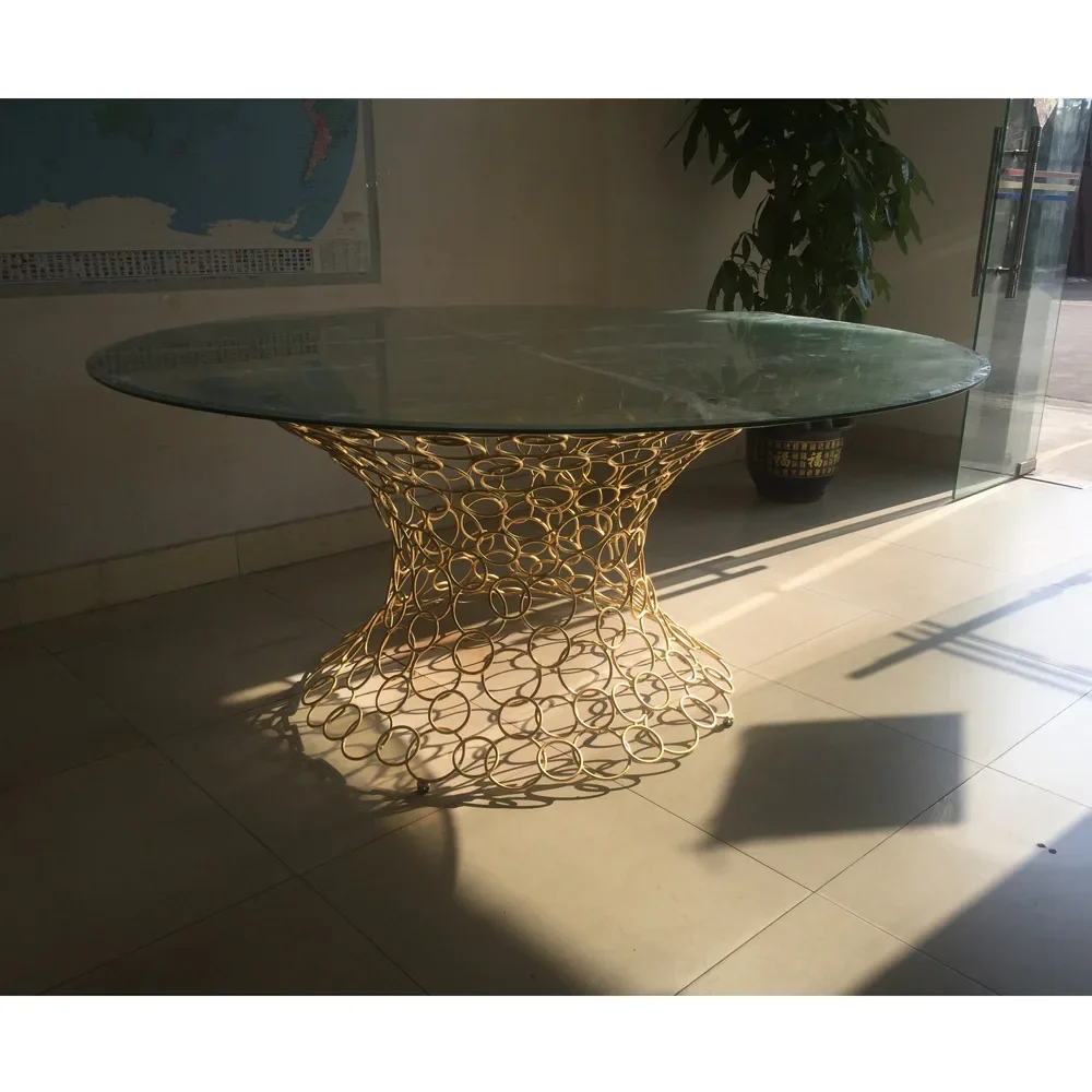 Modern light luxury creative wrought iron dining table, villa/hotel/model room/American dining table