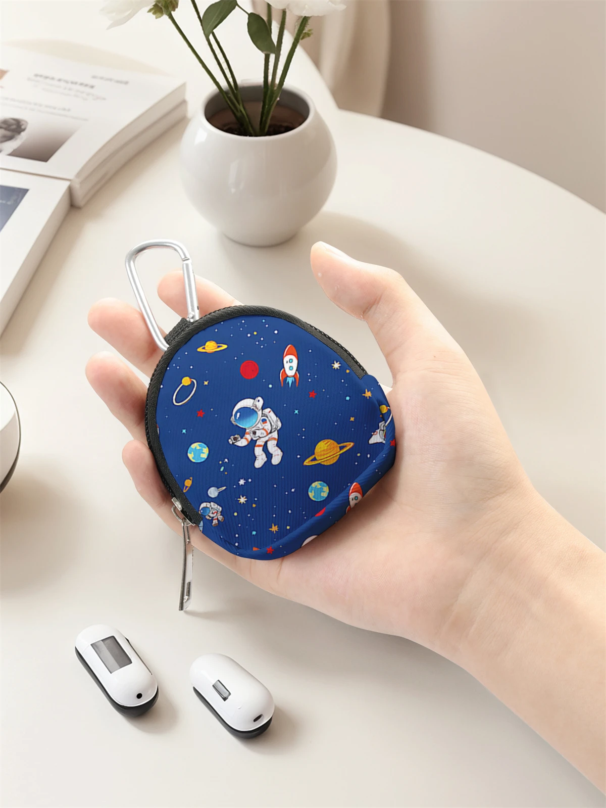 محفظة صغيرة مطبوعة بنمط الفضاء، حقيبة تغيير بسحاب مع مشبك خطاف، حقيبة مفاتيح لسماعة الرأس، مناسبة للرجال والنساء #3