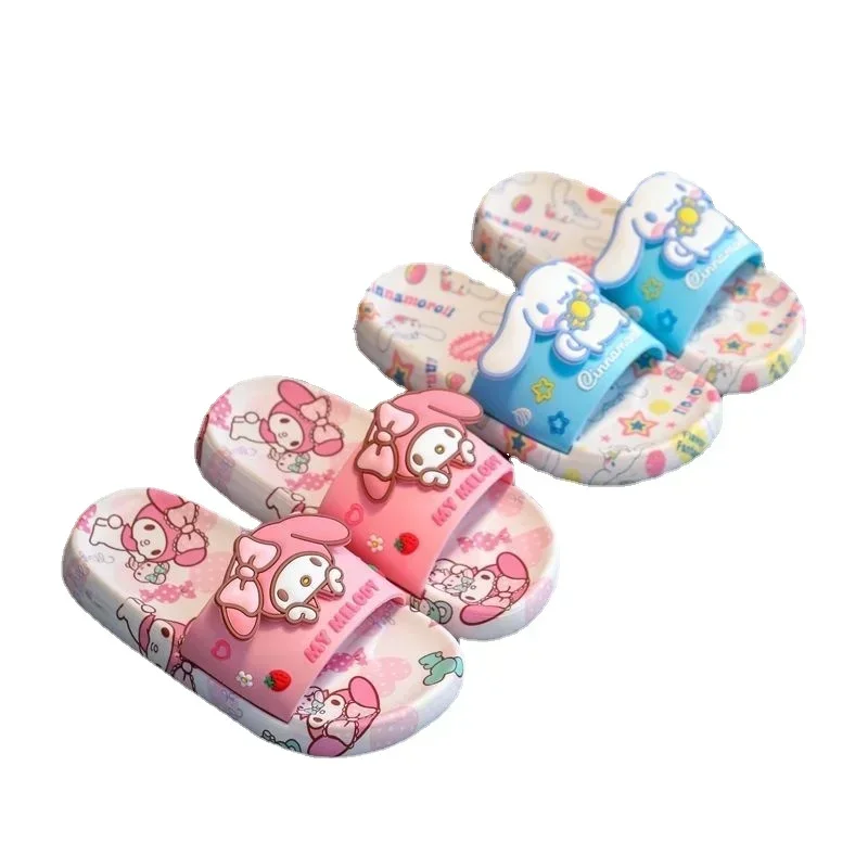 

Шлепанцы Sanrio для девочек, милые сандалии с мягкой подошвой, Нескользящие, для ванной комнаты, коричная собака, Ins стиль, Kuromi, мультяшный рисунок, летние