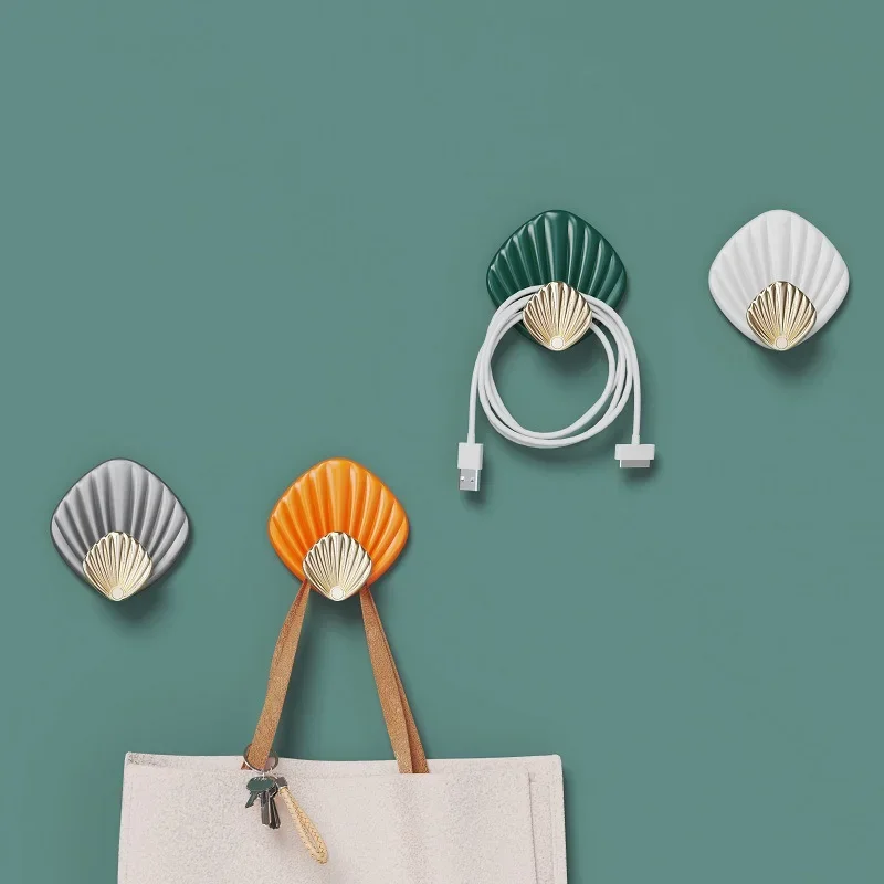 Gancho para colgar en la pared, adhesivo fuerte sin perforaciones, creativo, con forma de concha, para baño, cocina, 4 piezas