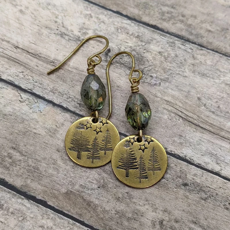 Retro Forest Star Embossed Artificial Gemstone Earrings, Zinc Alloy Material, Women's Pendant Earrings, Party Accessory