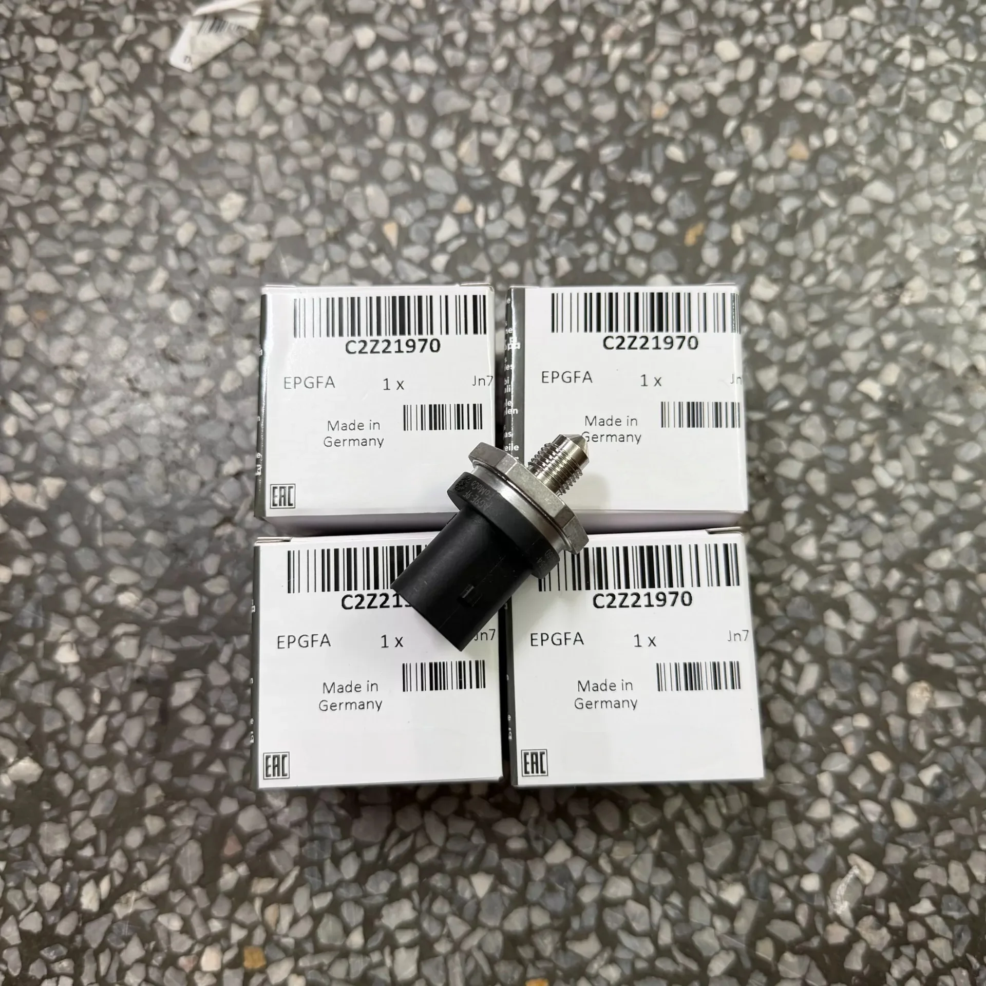 Sensor - Fuel Injector Pressure for Jaguar F-PACE XE RANGE XJ XF, Land Rover Freelander 2 DISCOVERY SPORT LR024969 C2Z21970