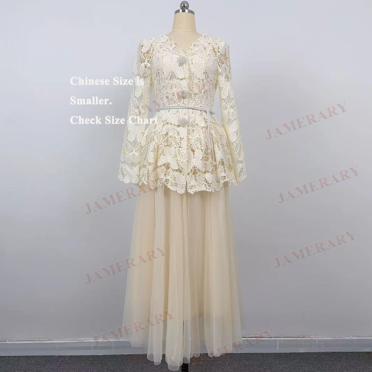 ชุดเซ็ตฤดูใบไม้ร่วงสุดหรูสำหรับผู้หญิง เสื้อลูกไม้ปักลายฉลุ กระโปรงยาวผ้าทูลล์ชีฟอง 3 ชิ้น ชุดฤดูร้อนแบบสองชิ้น