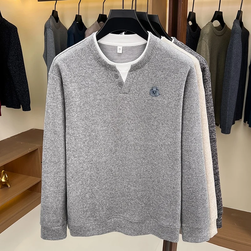 Herren Herbst O-Ausschnitt Zweiteiler-Optik T-Shirt Einfarbig Bestickt Lässiger Langarm-Pullover Neue Vielseitige Herrenbekleidung – Detail 3