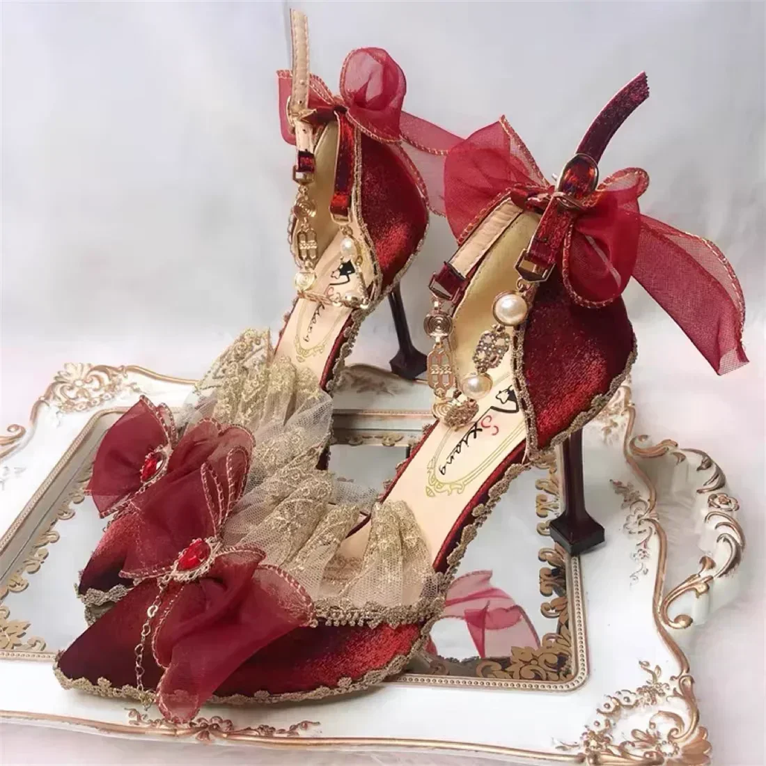 

2025 New Gorgeous Elegant High Heels Pointed Toe Buckle Strap Princess Style Shoes Pearl Crystal Bling Bling Lolita Women Pumps
