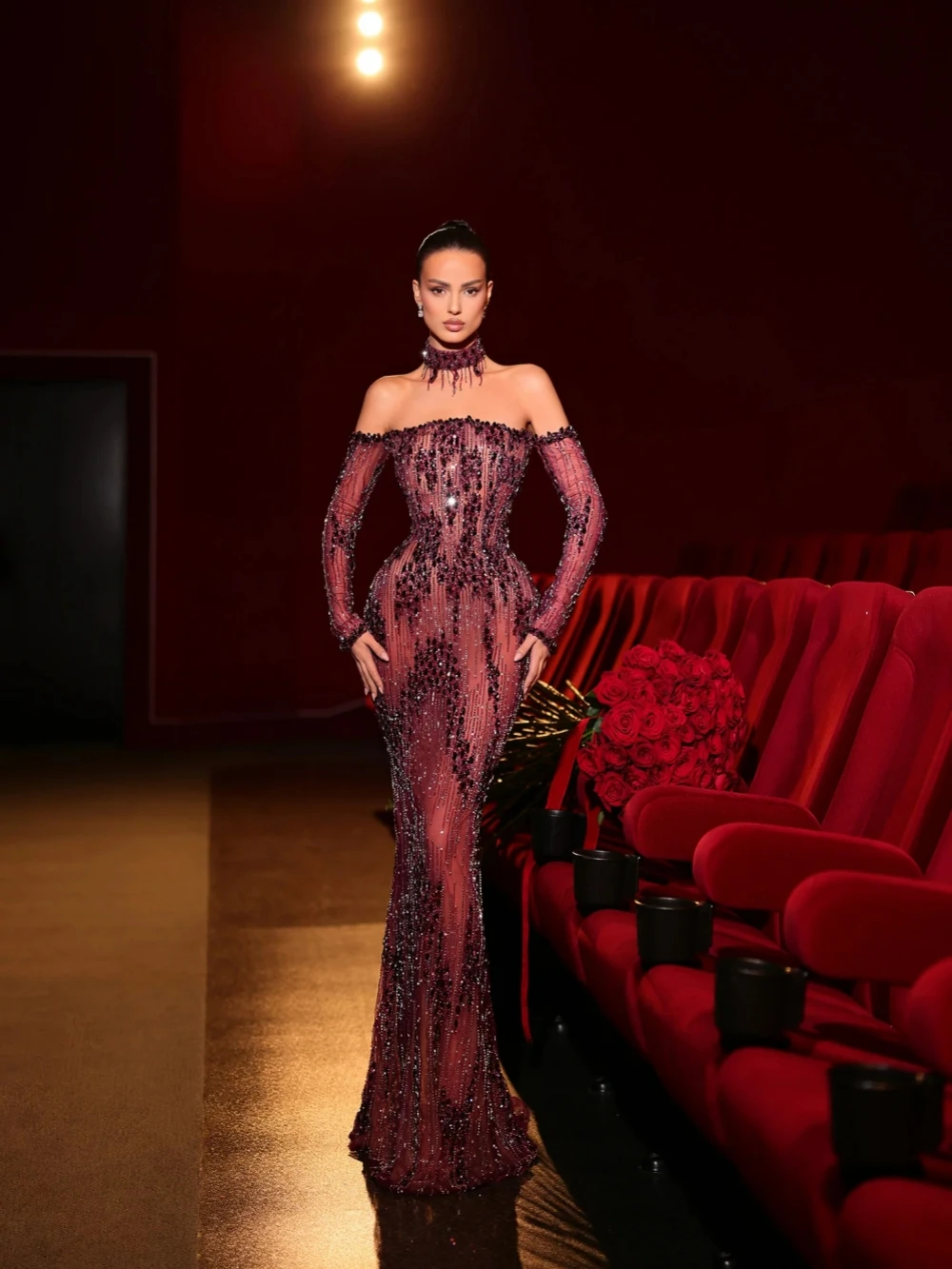 พราวลูกปัดคริสตัลชุดราตรียาว Strapless Off ไหล่งานแต่งงานชุดที่กําหนดเองเซ็กซี่ภาพลวงตาชุดราตรี