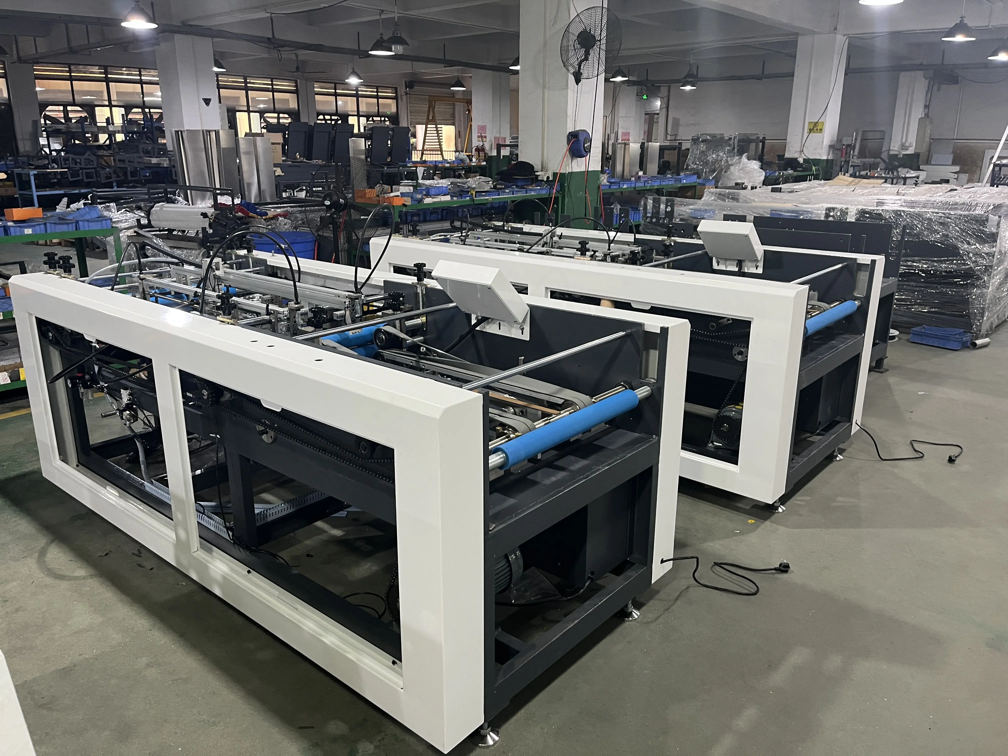 Automatic Four Side Charter Wrapping Covering Case Making Machine for NoteBook Gift Jewelry Bottle Ribbon Wrap Rigid Cardboard