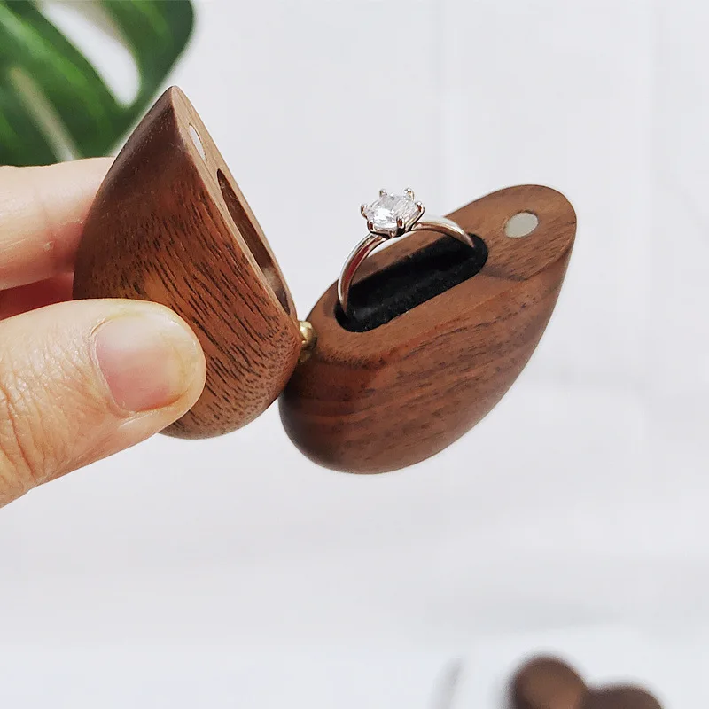 Herz Flip Ring Box, Hochzeit Verlobungsring Box Walnussholz Verlobungsring Halter personalisiertes Geschenk Jubiläumsgeschenke