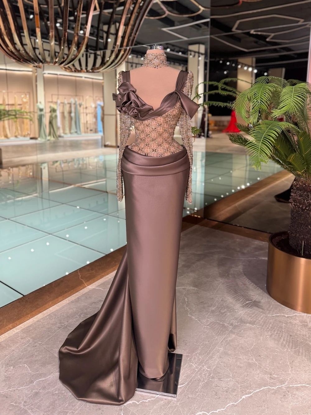 Robe de soirée sirène en Satin marron café, élégante, col haut, haut en maille perlée, orné de fleurs 3D, robe de bal formelle avec traîne