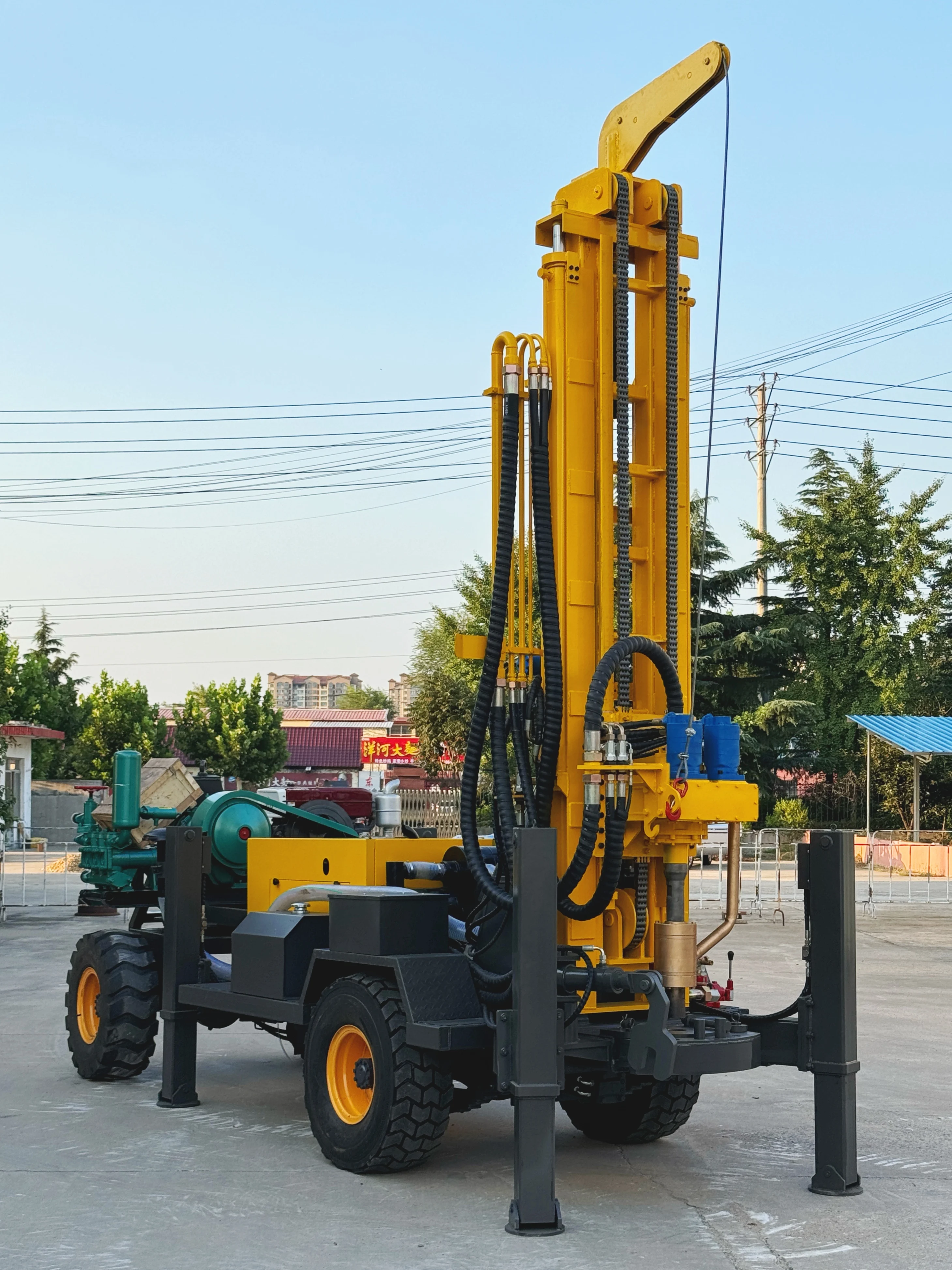 맞춤형 크롤러 신형 300m 공압식 진흙/물 우물 시추 장비 장착 회전식 시추 장비