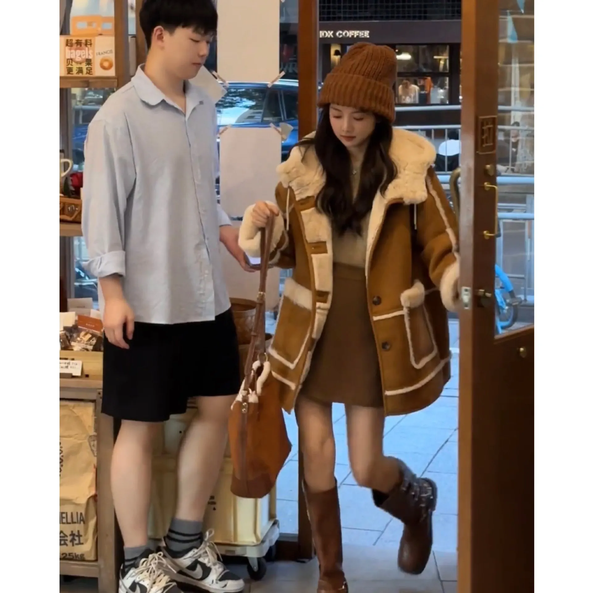 معاطف صوف نسائية مقسمة سترات مزج برباط جيب مع قلنسوة وأكمام طويلة واحدة الصدر سميكة غير رسمية لخريف وشتاء 2025 #2