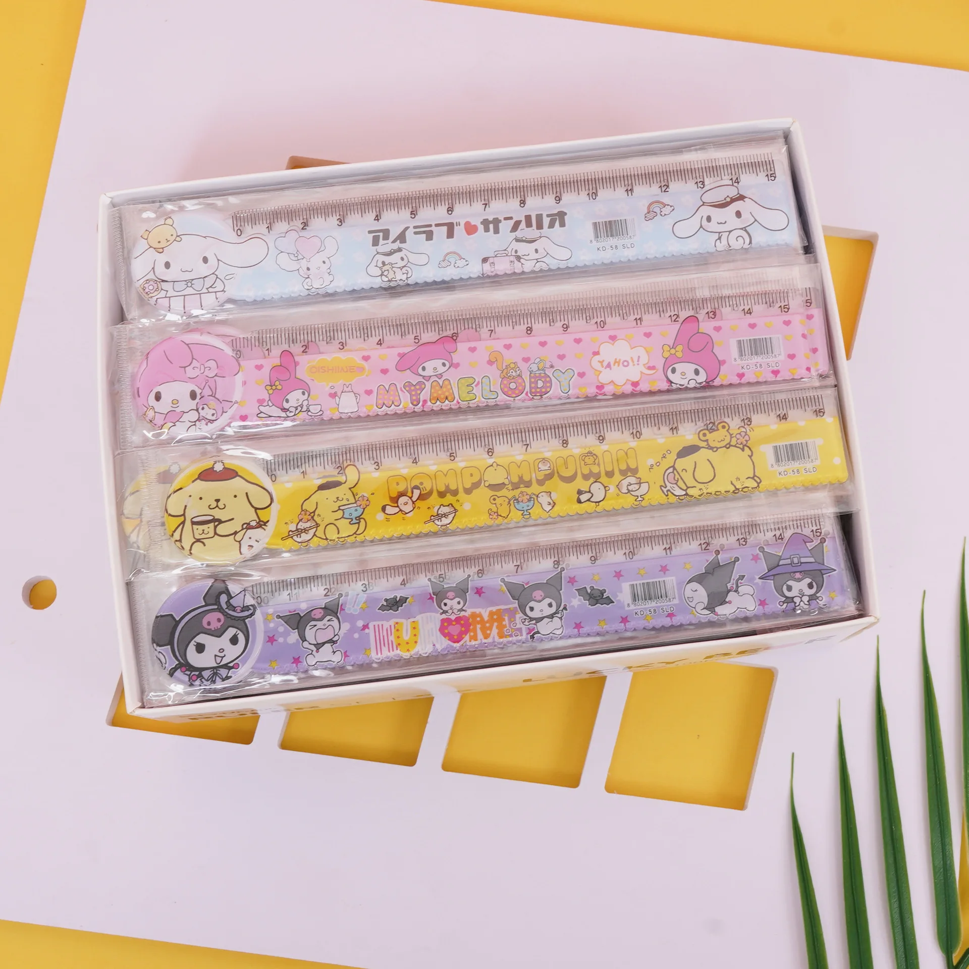 �y�Z�[�����z�T�����I����̂��킢���N���G�C�e�B�u��K�A���w�����g����`���đ���ł���15cm�v���X�`�b�N��K�M�t�g