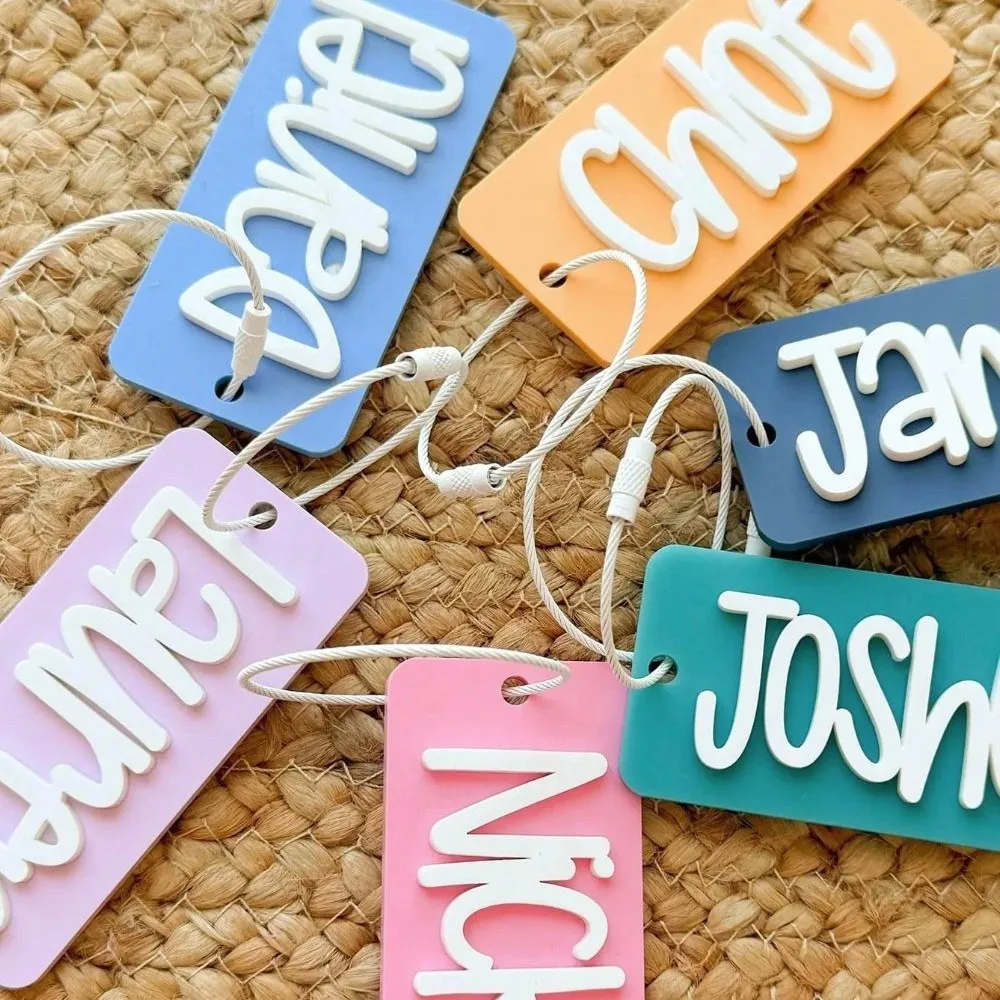 

Модный акриловый брелок с именем на заказ, двухслойная 3D-табличка с именем, персонализированная бирка для чемодана, брелок для сумки, брелок для ключей от машины