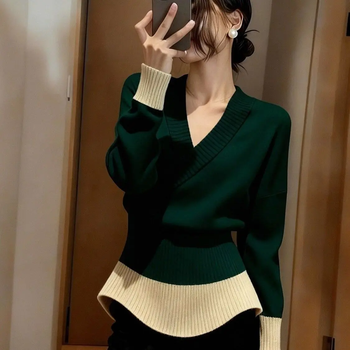 Women's French Vintage Color Block V-Neck Long Sleeve Pullover Sweater High-End Autumn Winter Tunic Top