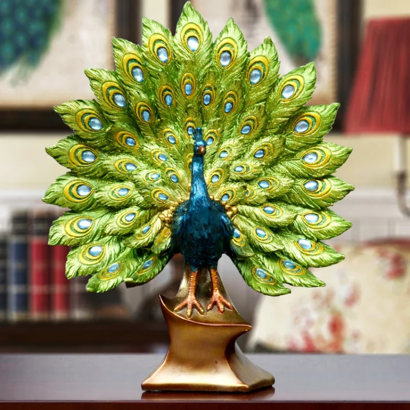 

Peacock Tabletop Decoration European-style Decor Distinctive Foyer Ornament Simulated Animal Display Resin Craftsmanship