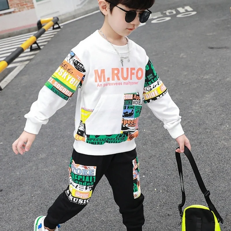 الأولاد 2025 أعلى + السراويل قطعتين مجموعة من الربيع والخريف منتجات جديدة الأطفال ملابس علوية وسفلية مجموعة ملابس الاطفال