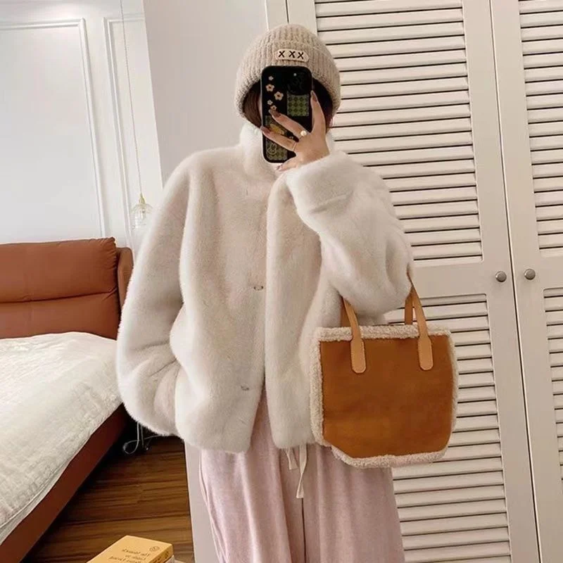 2024 Winter Youth Fashionable Versatile mink Short Stand Collar Fur Integrated mink Plush Eco friendly Fur Coat for Women P68