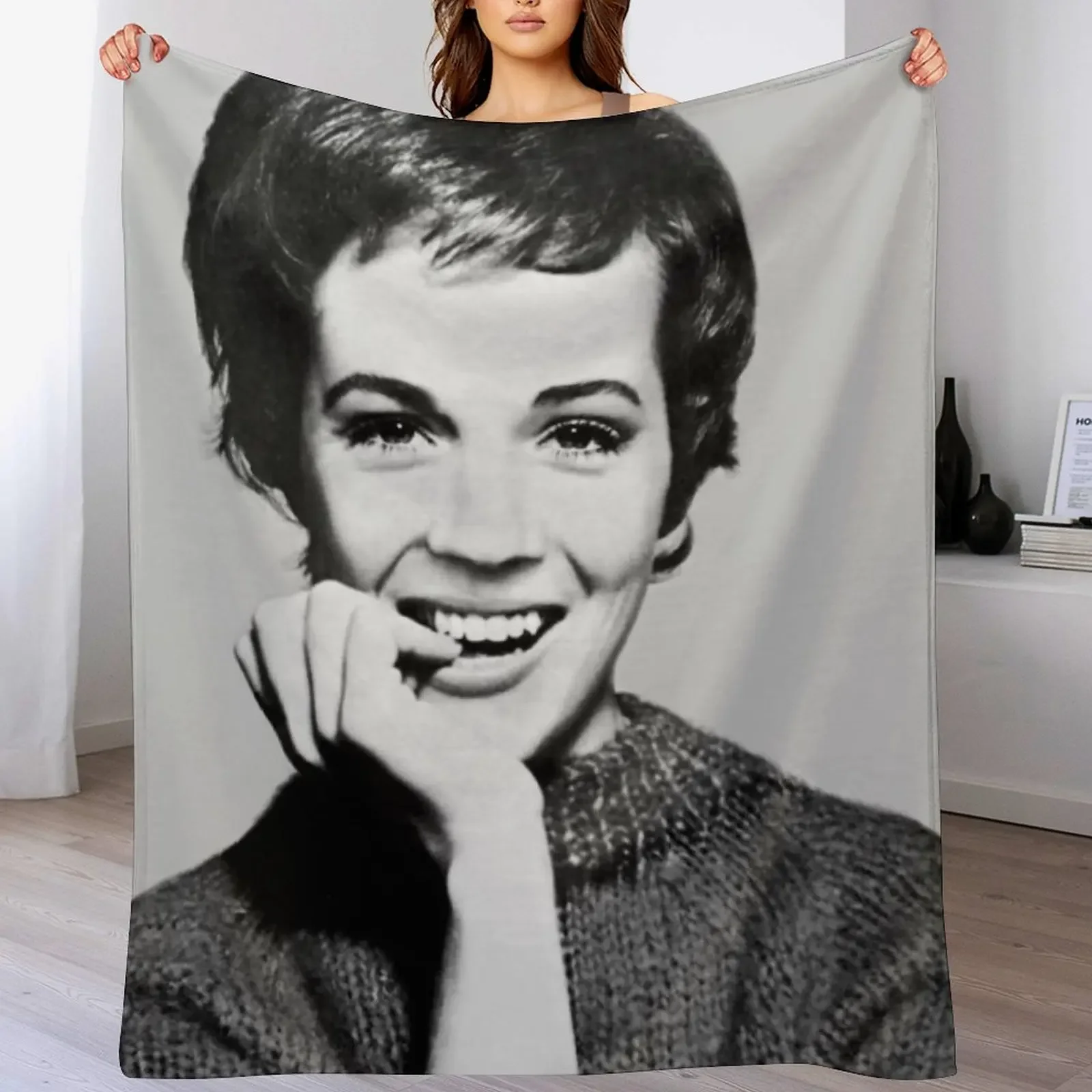 

Julie Andrews V Throw Blanket Versatile Cozy Throw Blanket for All Occasions