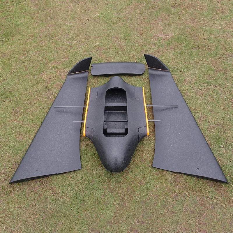 Zdalnie sterowany model samolotu o stałym skrzydle o dużych wymiarach, do pomiarów powietrznych, fotografii lotniczej, UAV, samolot transportowy FPV