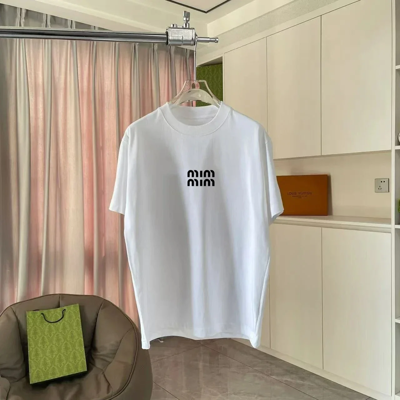 

2025 Summer Italian Brand Tide Latest T-shirt With Lettering Print Styles For Men And Women Loose And Breathable Casual Y2K Top