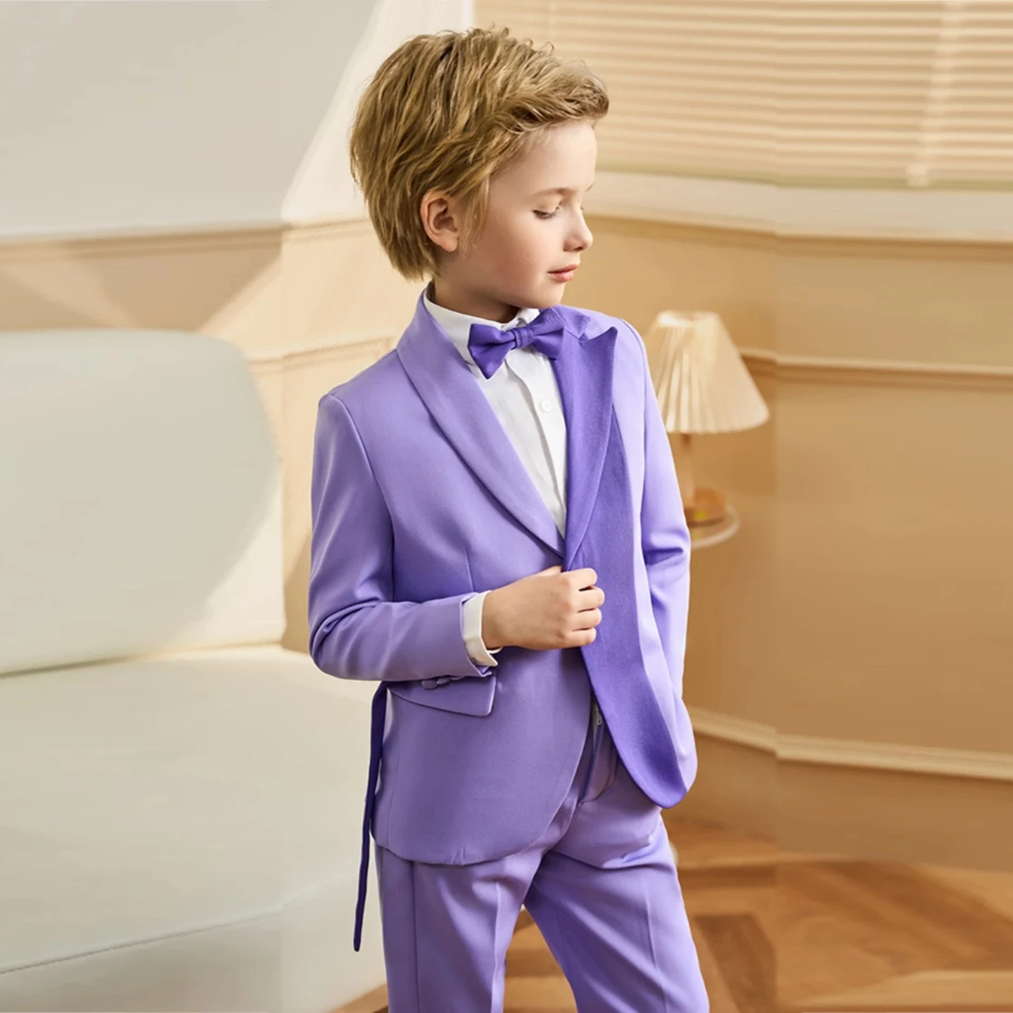 طقم بدلة مكون من قطعتين باللون الأرجواني الفاتح للأولاد بأكمام طويلة طقم بدلة رسمية وأنيقة لصفحة الزفاف طقم بدلة عيد ميلاد للأولاد #2