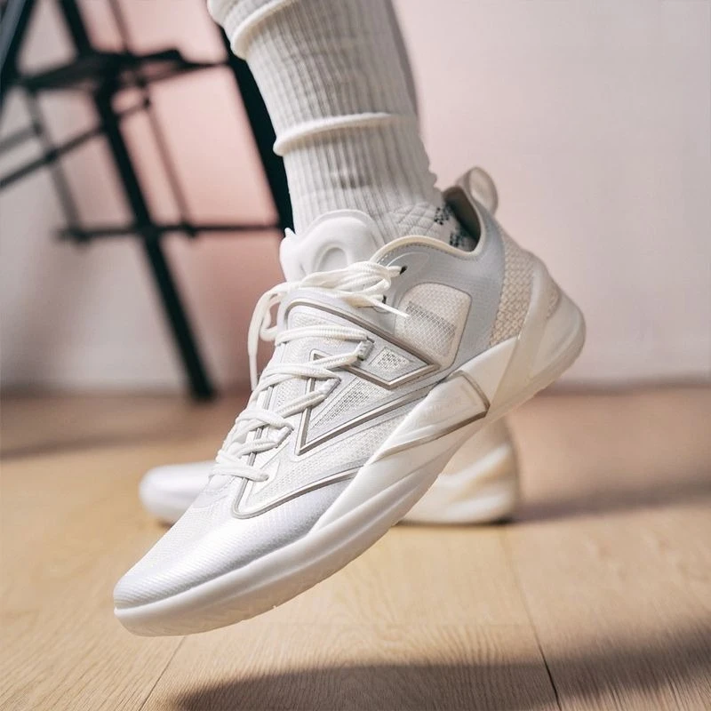 New Luxury Men Basketball Shoes Comfortable Mens Basketball Trainers Anti-Slip Training Shoe Good Quality Outdoor Sneakers Mans