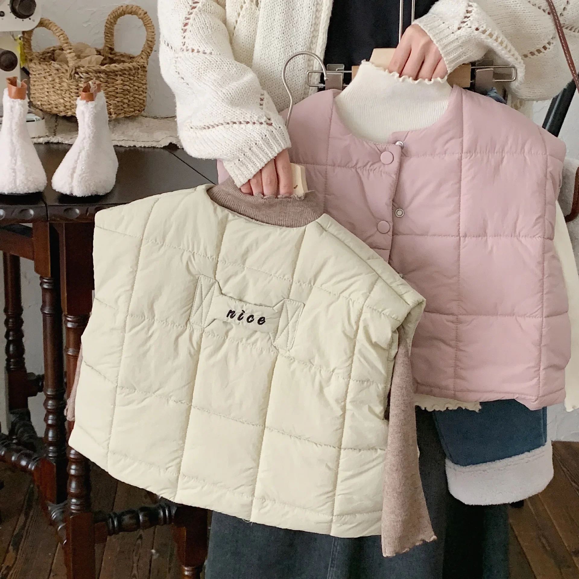 

Children Clothing Solid Color Simple Warm Vest 2024 Winter New Girls Fashion Korean Style All Match Thick Comfortable Vest