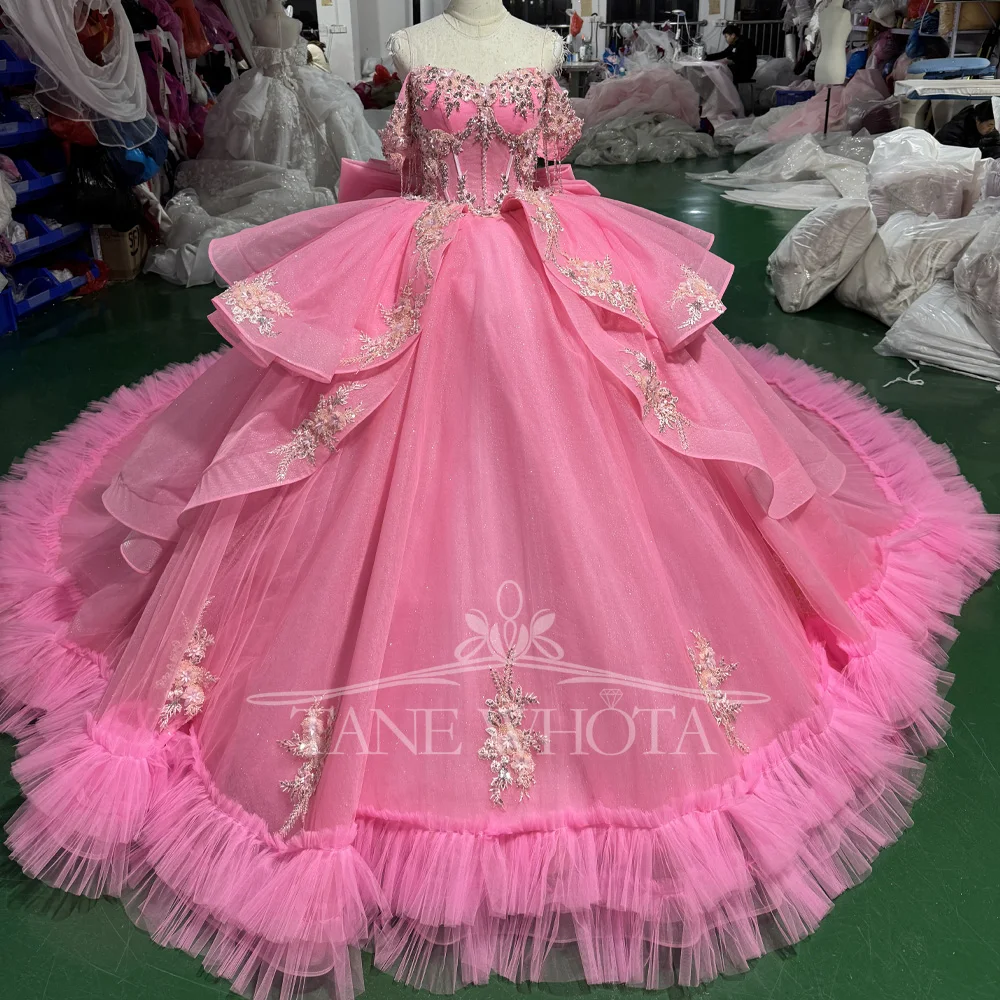 

Pink Luxury Sweetheart Off-Shoulder Quinceanera Dress With Lace-Up Back Bow Crystal Appliques Princess Style For Women