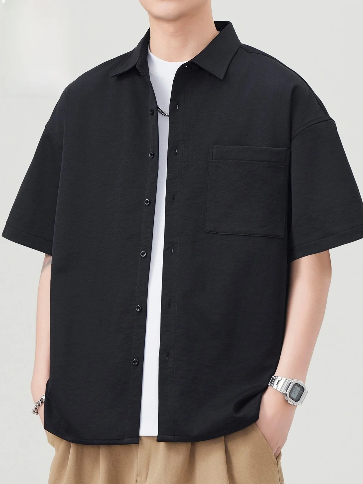 

Men's Black Short Sleeve Shirt Summer Thin Loose Casual Button-Up Shirt Youth Fashion Polyester Fiber No-iron Treatment