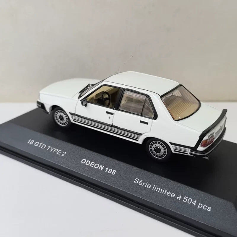 オデオン 1/43 スケール 18 GTD タイプ 2 合金シミュレーションカーモデル 静態コレクション 装飾ホリデー玩具 記念品ギフト