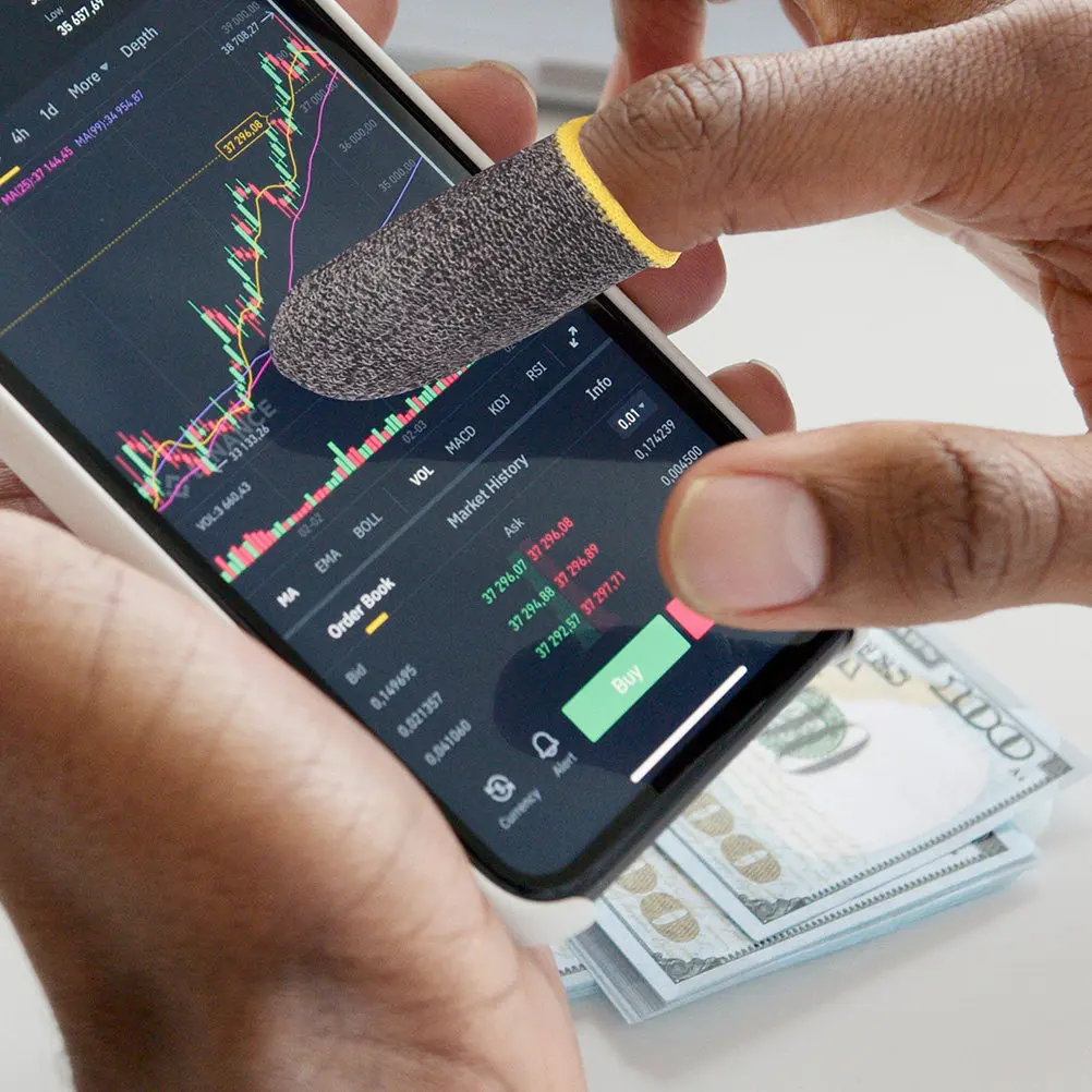 

18Pairs Finger Sleeves Gaming Comfort Fit Sweat-Resistant Breathable Elastic Finger Covers for Mobile Game Controllers