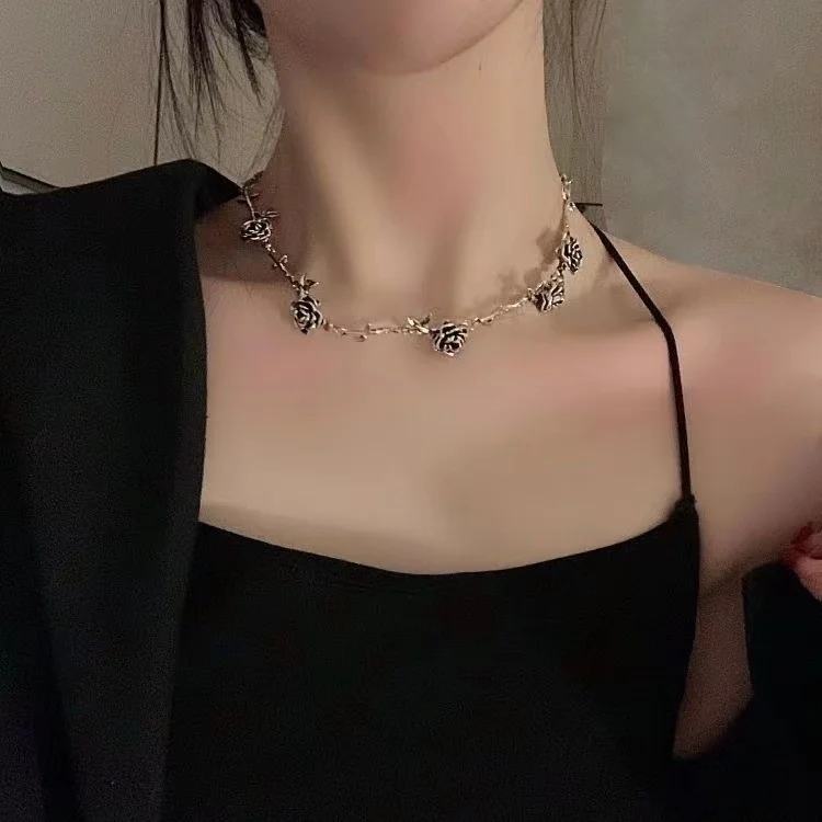 New Gothic Vintage Simple Black Rose Flower Choker Necklace For Women Jewelry Collares Y2K Girl Jewelry Accessories