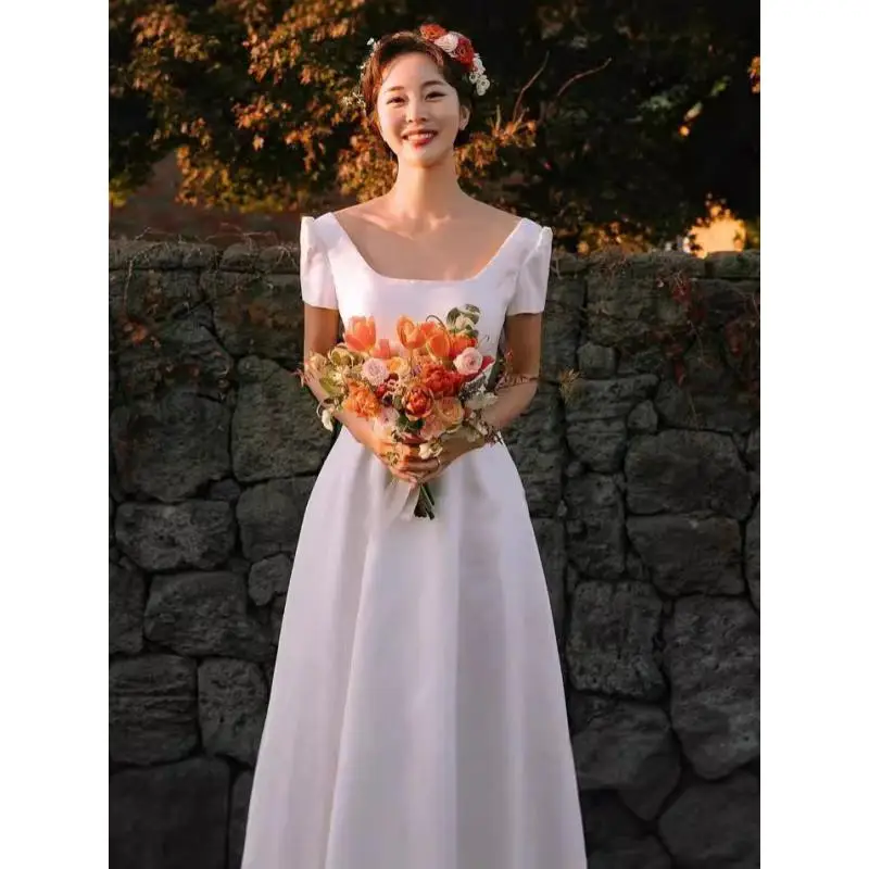 

French Light Wedding Dress Satin Square Neck Simple Short Sleeved Licensed Engagement Banquet A-level Mini Dress Customized