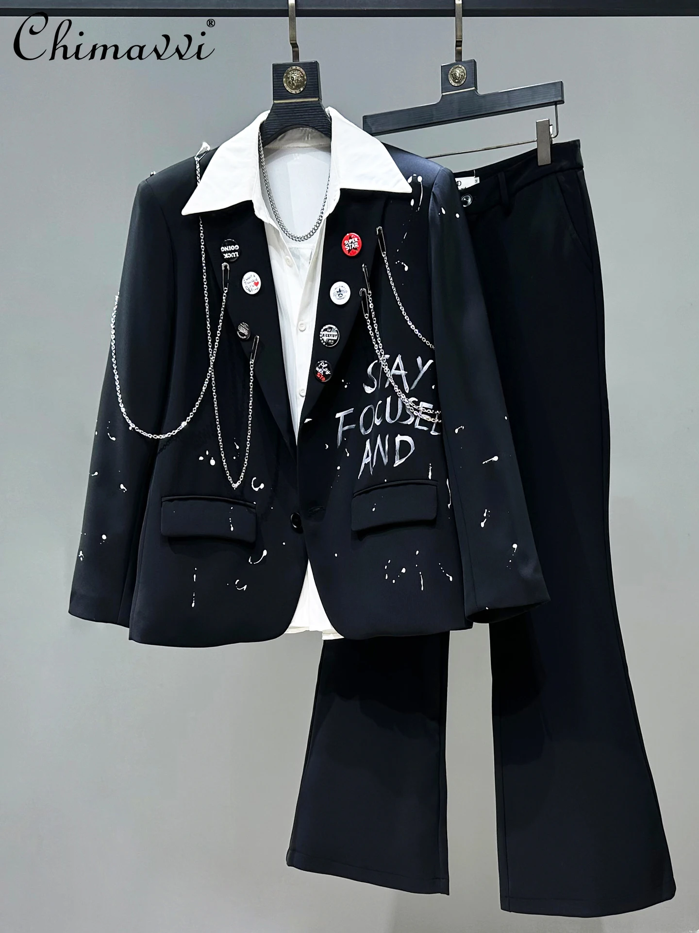

2025 Autumn Fashion Men's Black Suit Graffiti Print Chain Single-Breasted Slim Blazer Casual Flared Trousers Two-Piece Set Men