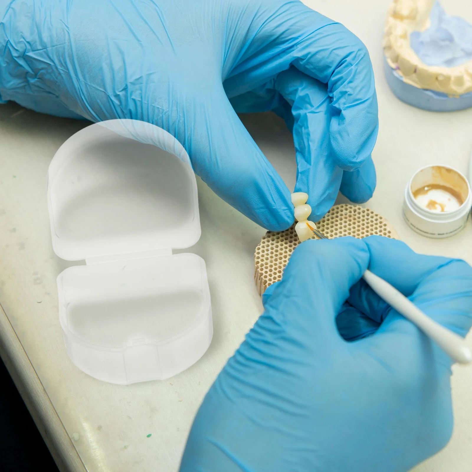 

4Pcs Dentures Storage Box Transparent Case Teeth Holder Dentures Cleaning Mouthguards Travel Container Beads Cup