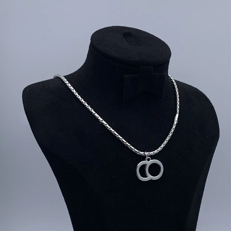 

Горячее предложение 2025 года, новое жемчужное ожерелье премиум-класса, подходит для повседневных подарков