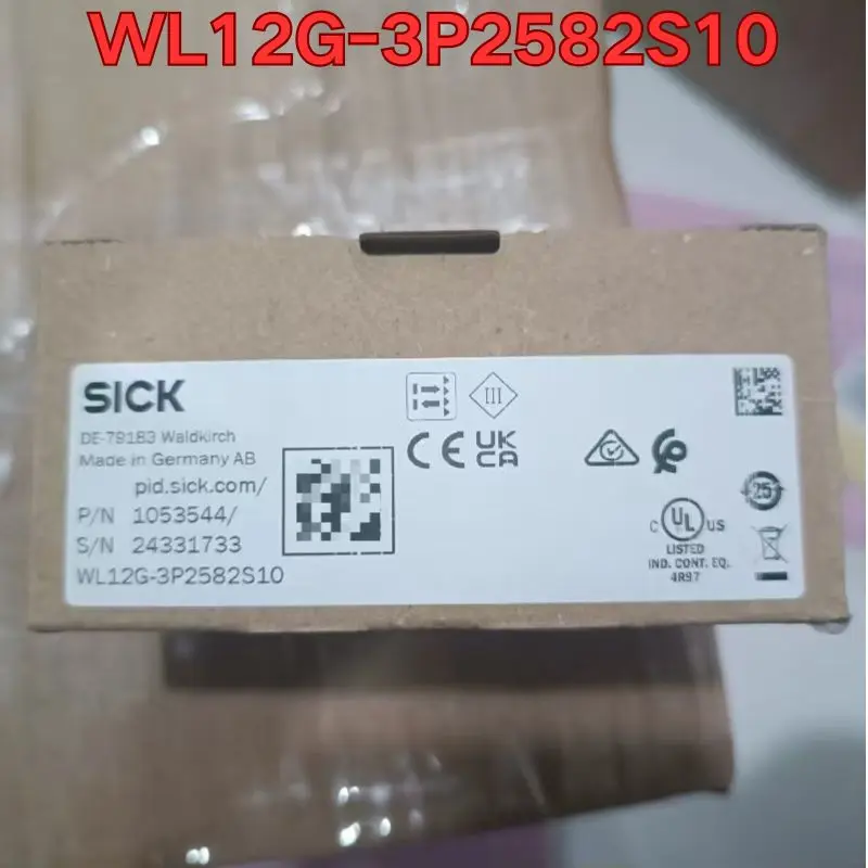 New WL12G-3P2582S10 photoelectric sensor The latest price in November 2025
