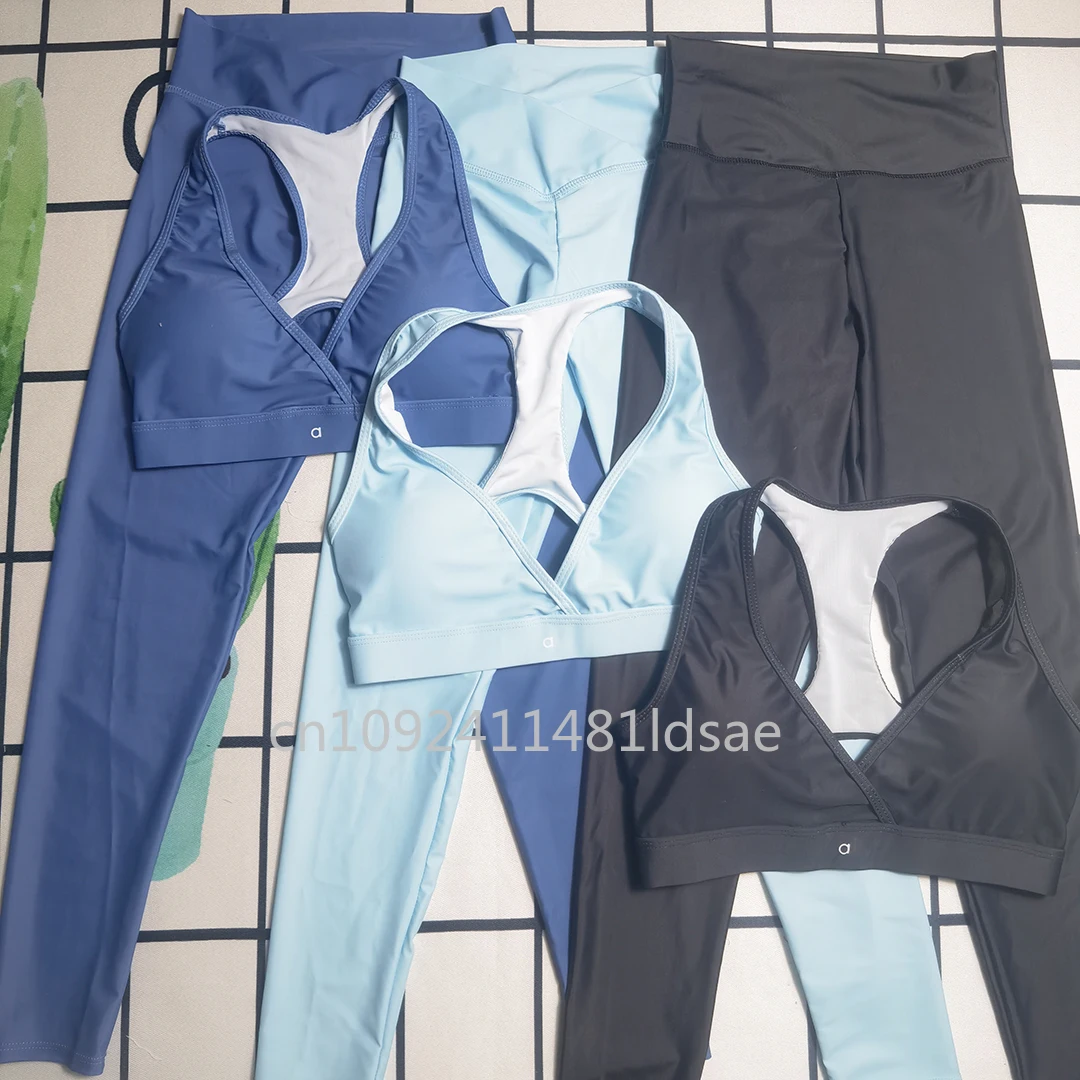 

Classic Deisign Women's Sexy Yoga Sets Designer Brand Lady Vest Pants Bikini Sets