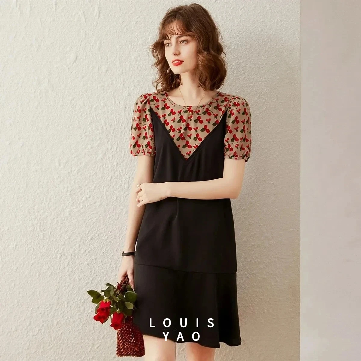 LOUISYAO وهمية قطعتين الربط كشكش فستان المرأة 2025 صيف جديد موضة الحلو فستان مُزين بطباعة فساتين الرقبة المستديرة