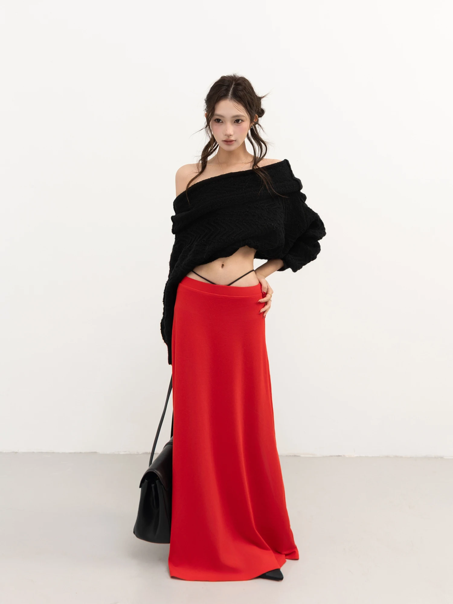 

Модный вязаный свитер с открытыми плечами, свободного кроя, с длинными рукавами, укороченный, зимний, новинка 2025 года, дизайн от Head to Tail Agua