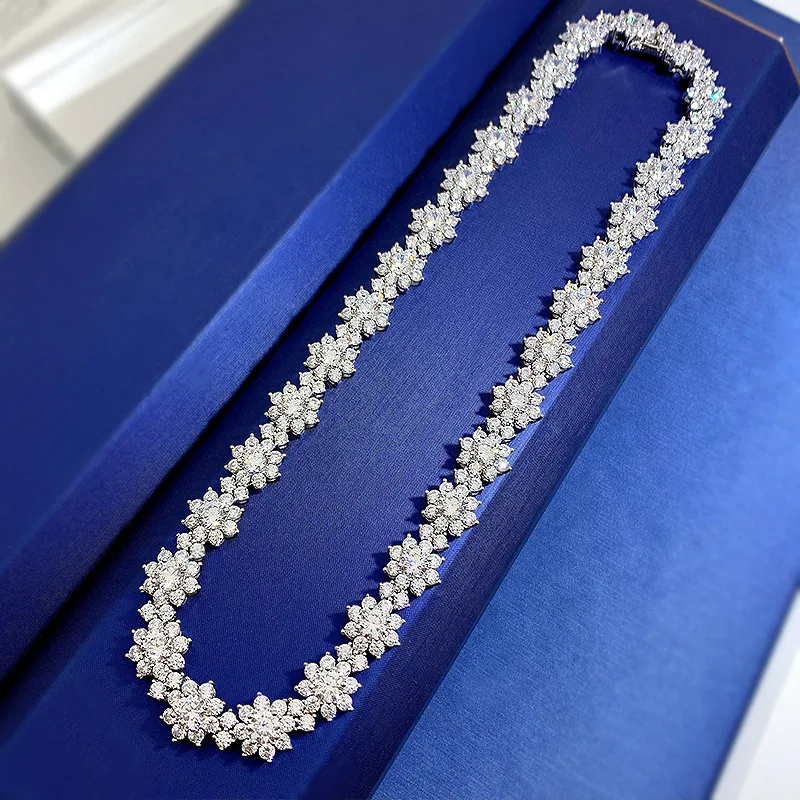 925 Sterling Silver Inlaid Moissanite sunflower Collarbone Chain Necklace with Unique Design, sunflower Flower Tennis Suitable for Gifts, Parties, and Weddings, Men and Women's and Holiday Wear, the Best Gift for Girlfriends