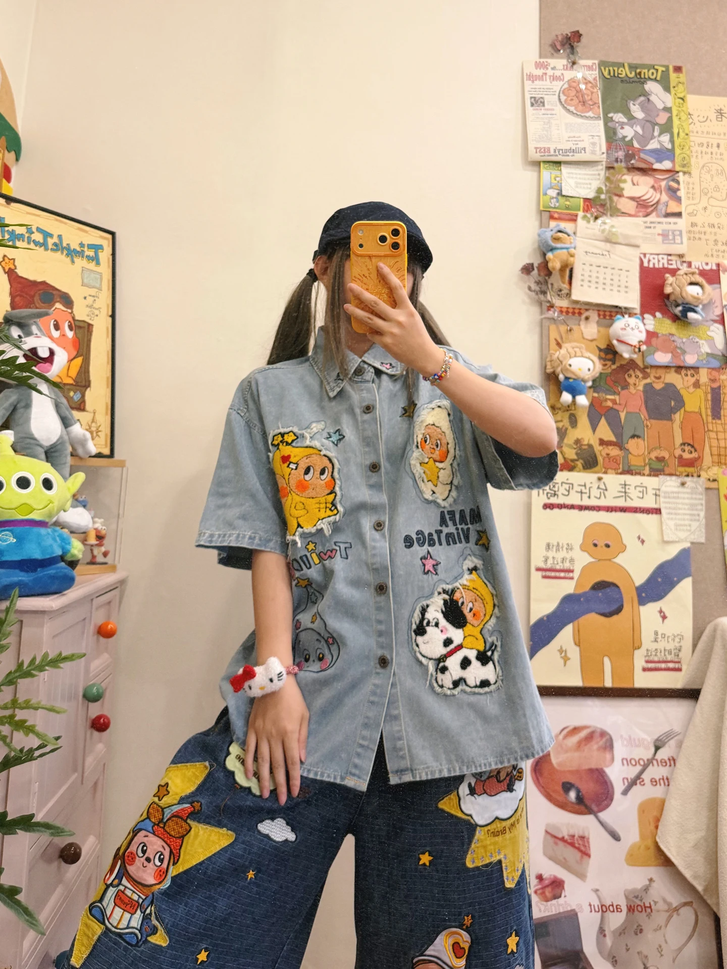 

BIBULU Vintage American Cartoon Embroidered Denim Short Sleeve Shirt Men Women Summer Washed out Style Loose Fit Turn down Co...