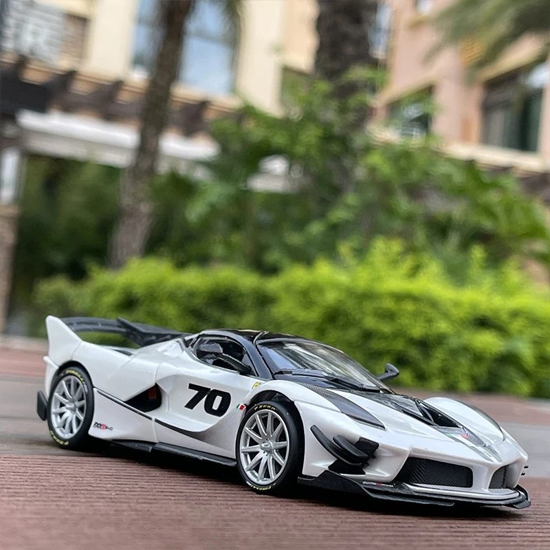 Bburago 1:32 Ferrari FXXK EVO Toy Alloy Car Diecasts & Toy Vehicles Sound and light Car Model Collection Car Toys For Children