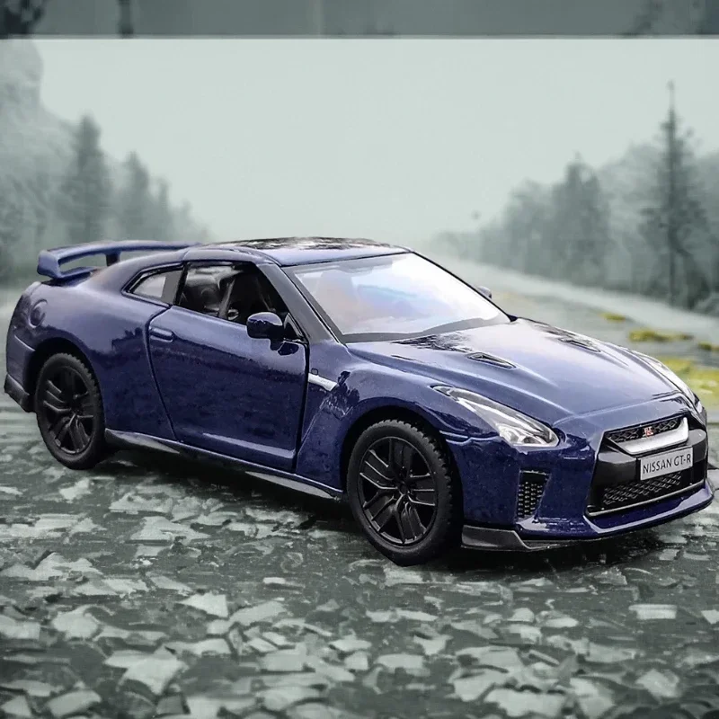 1:36 Nissan GTR R35 Super car Simulation Exquisite Diecast Toy Vehicles city Alloy Model Gifts  Essential Ornaments