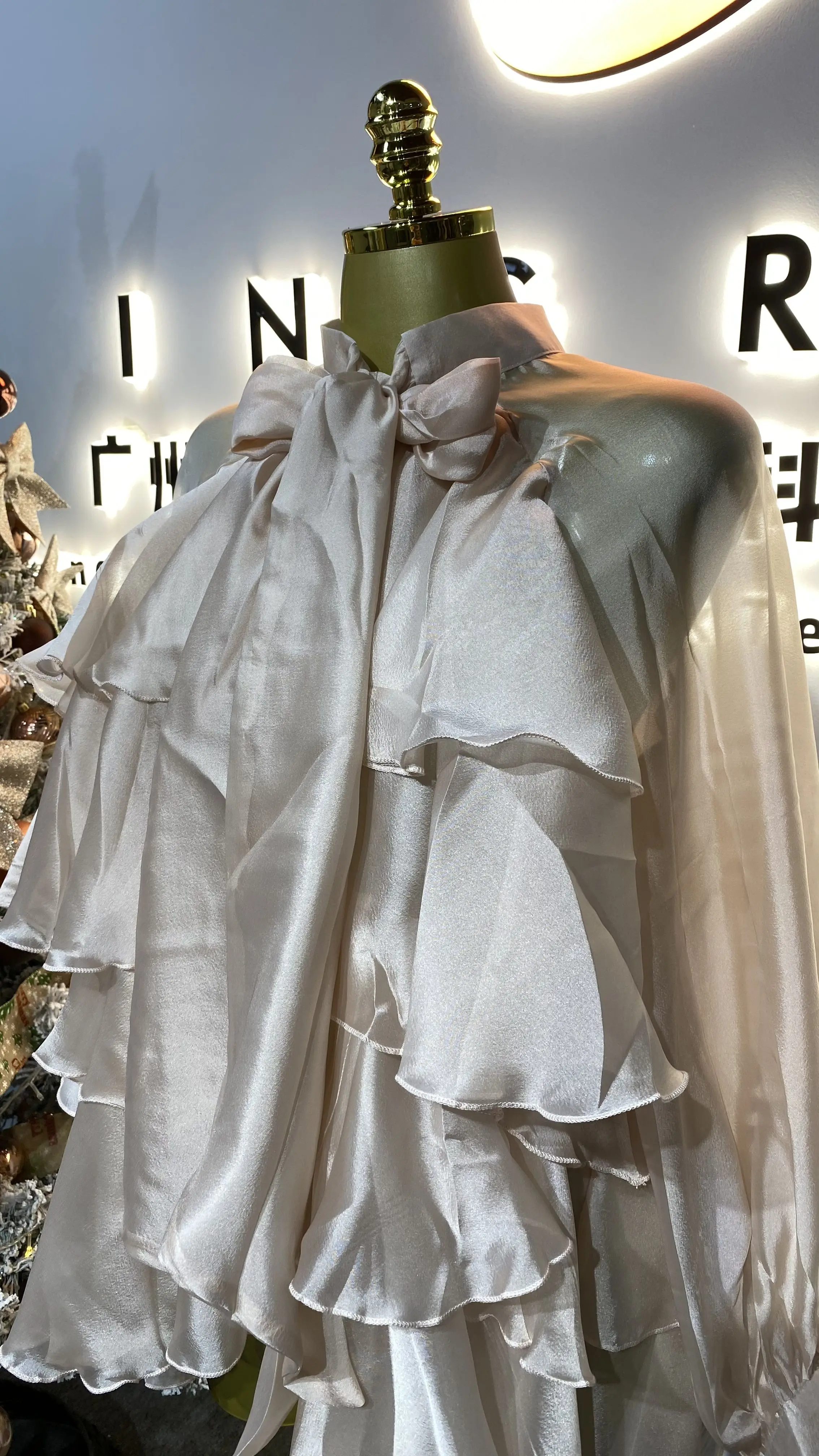 秋の女性用長袖シャツ、無地カジュアルシャツ、女性用エレガントな服。-GZXX441