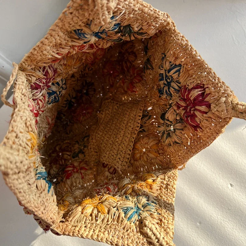 Hochwertige Handgefertigte Raffia-Schultertasche Exquisite Gewebte Stroh-Tragetasche Offene Bunte Blumen-Diamantmuster Einkaufstasche – Detail 8