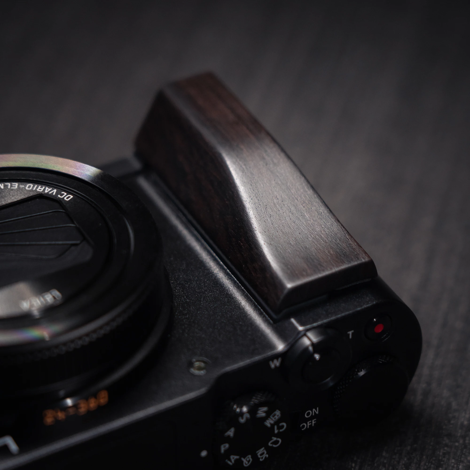 Holz-Handgriff-L-Halterung für Panasonic Lumix ZS300 Kamera mit Schnellwechsel-L-Plattenhalterung Ultraleicht mit Legierungsbasis – Detail 7