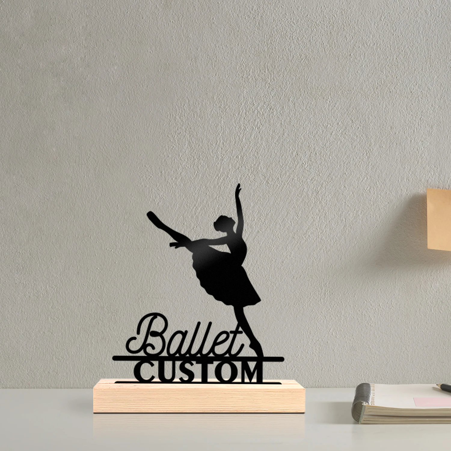 Décoration de bureau en métal, 1 pièce, avec contenu personnalisé, équipée d'une base en bois, ornements et décorations de festival