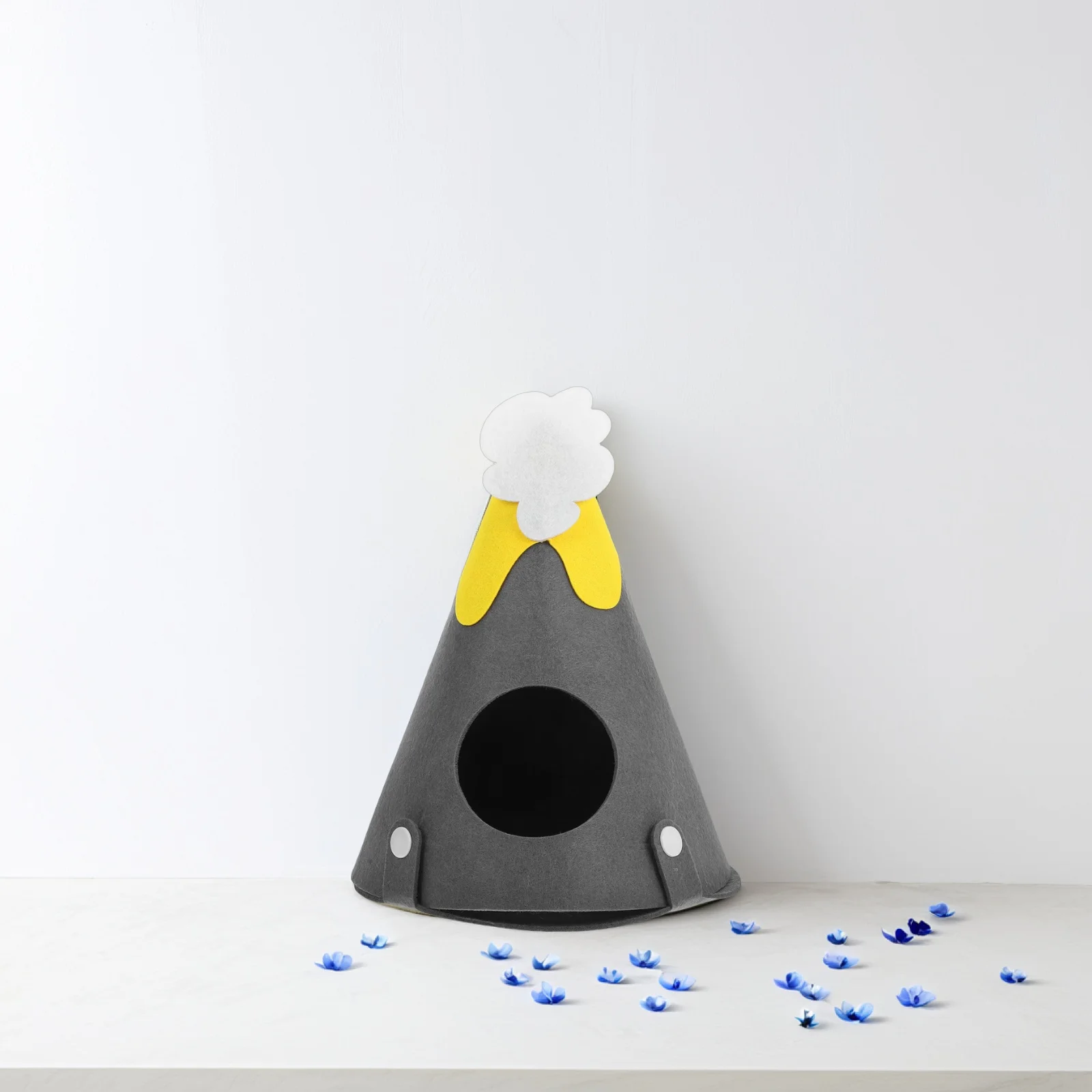 

Durable Construction Parrot Warm Hideout Multifunctional Design Felt Small Animal Shelter Washable Pet Bed