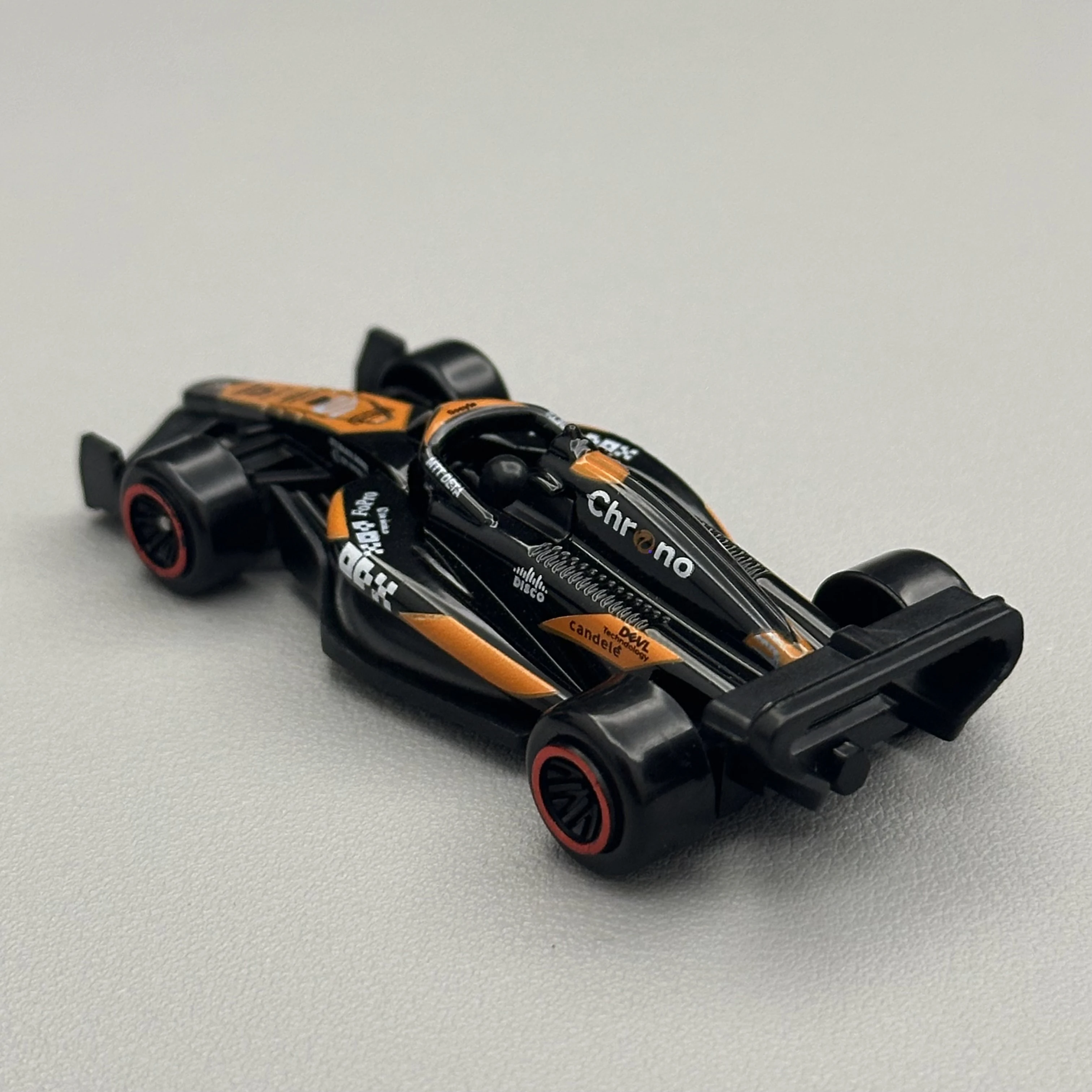 1/64 Diecast Alloy Black Orange Racing Car Formula Style Single Seater Miniature Collectible Model Display Toy for Racing Fans image 6